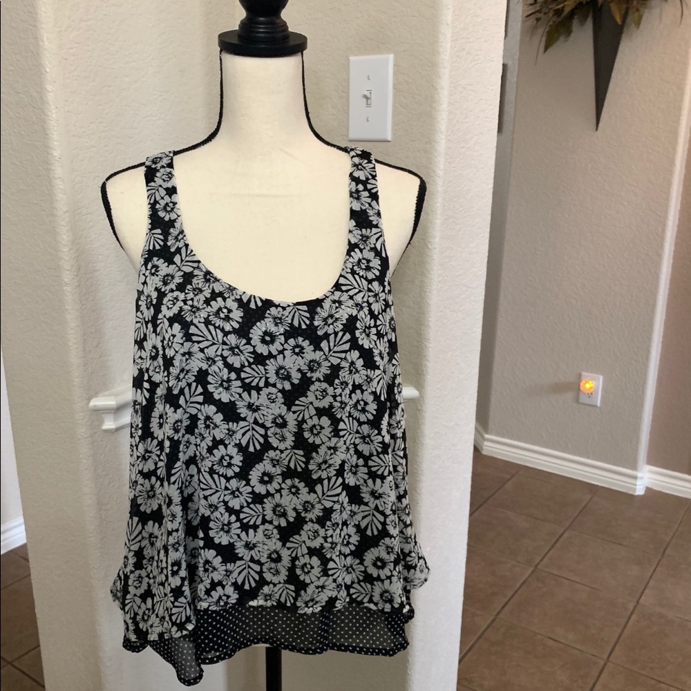 About a Girl black floral polkadot sleeveless top Size L